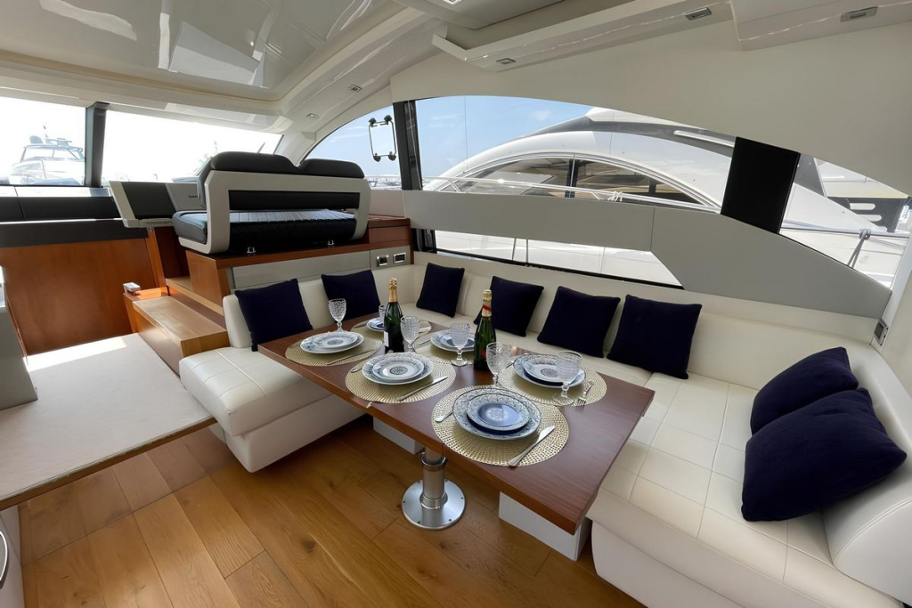 2011 Fairline Targa 50 GT, Price Reduction, photo 2, Smart Yachts