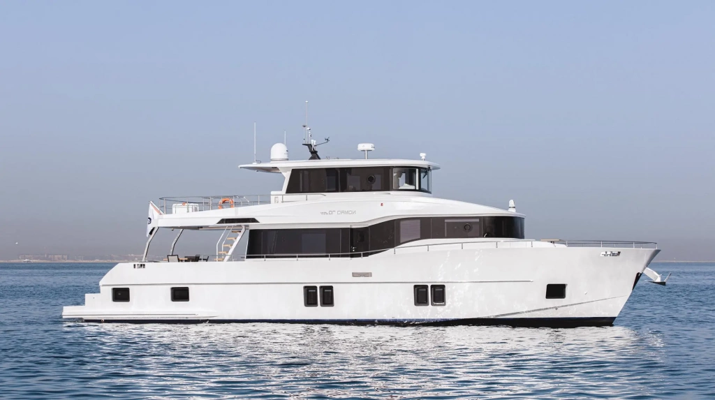 Yachts Below 30 meters with Main Deck Master Cabin, photo 9, Smart Yachts