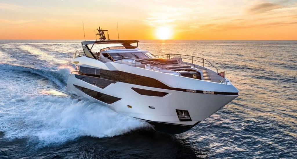Yachts Below 30 meters with Main Deck Master Cabin, photo 1, Smart Yachts