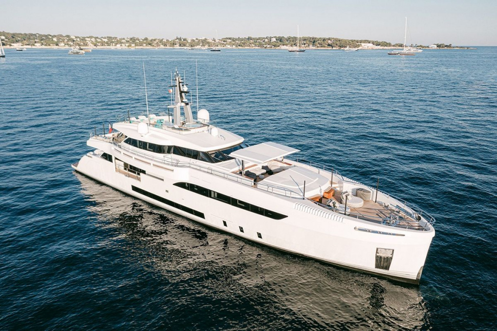 Superyacht Review: Exploring the Ingenious Design of the 47m Bartali, photo 1, Smart Yachts