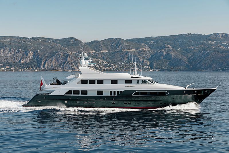 Beautiful green superyachts on St Patrick’s Day, photo 3, Smart Yachts