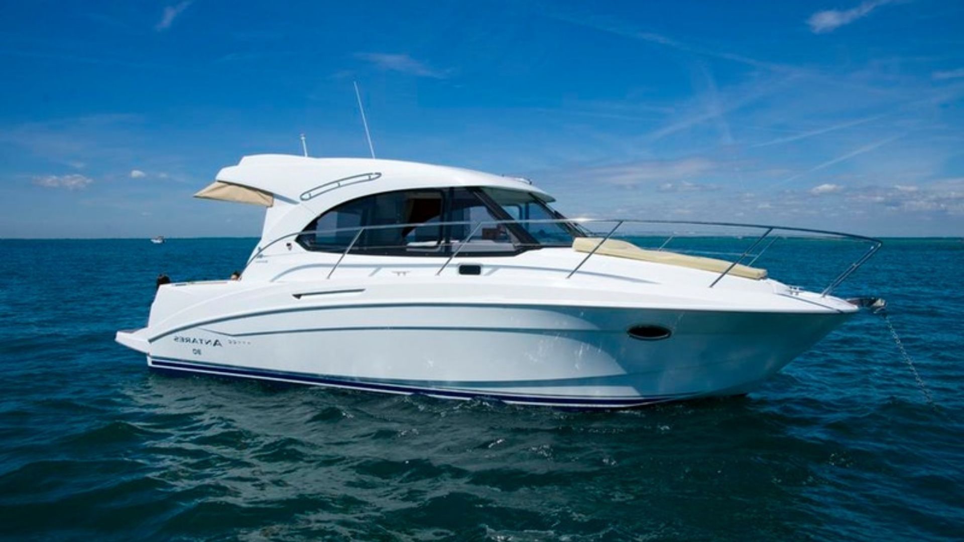 Beneteau Antares 30S sold by Smart Yachts