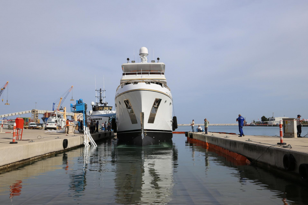 BERING 80 HAS BEEN LAUNCHED AFTER TWO MONTHS REFIT, photo 2, Smart Yachts