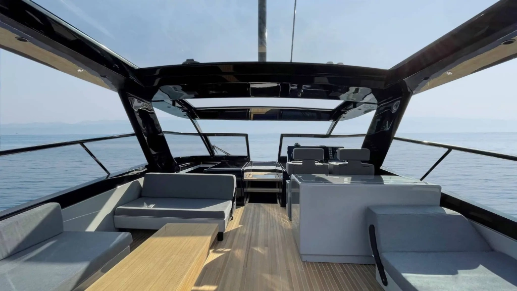 Yacht Review: Brand-new Fiart P58, photo 4, Smart Yachts