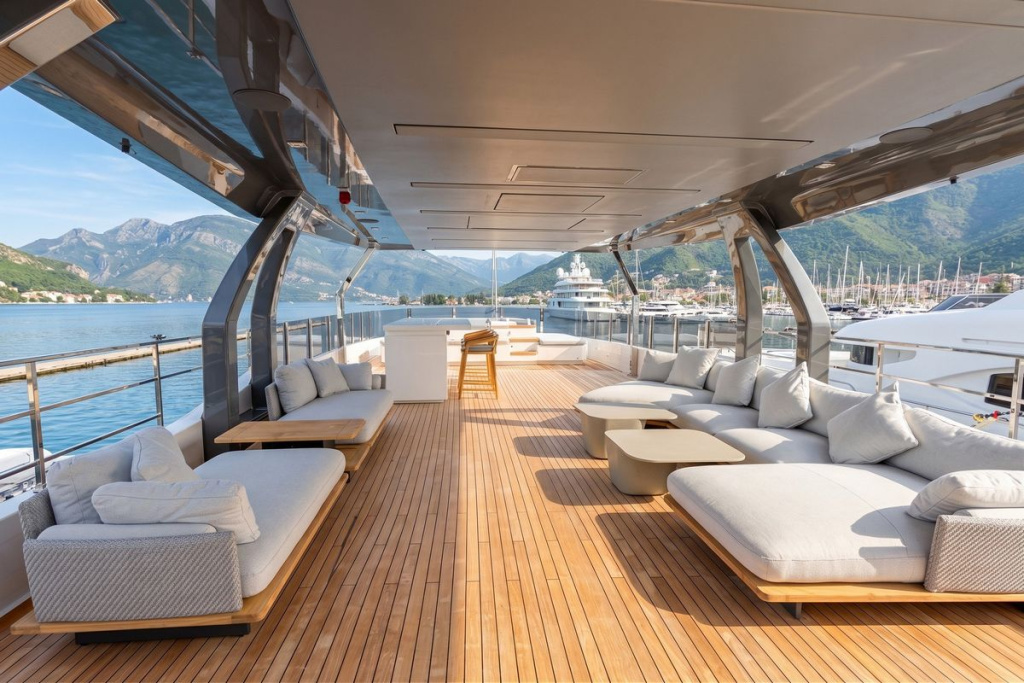Major Price Drop: 2025 Custom Line Navetta 42 "ALBUS", photo 5, Smart Yachts