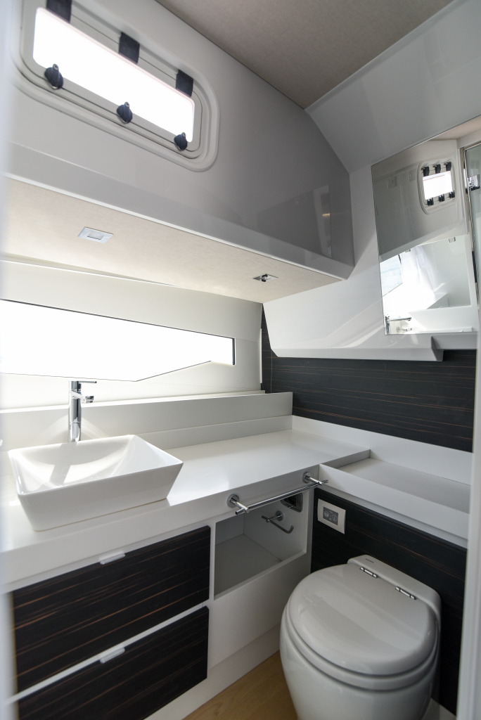 FIART 39 SEAWALKER REVIEW, photo 8, Smart Yachts