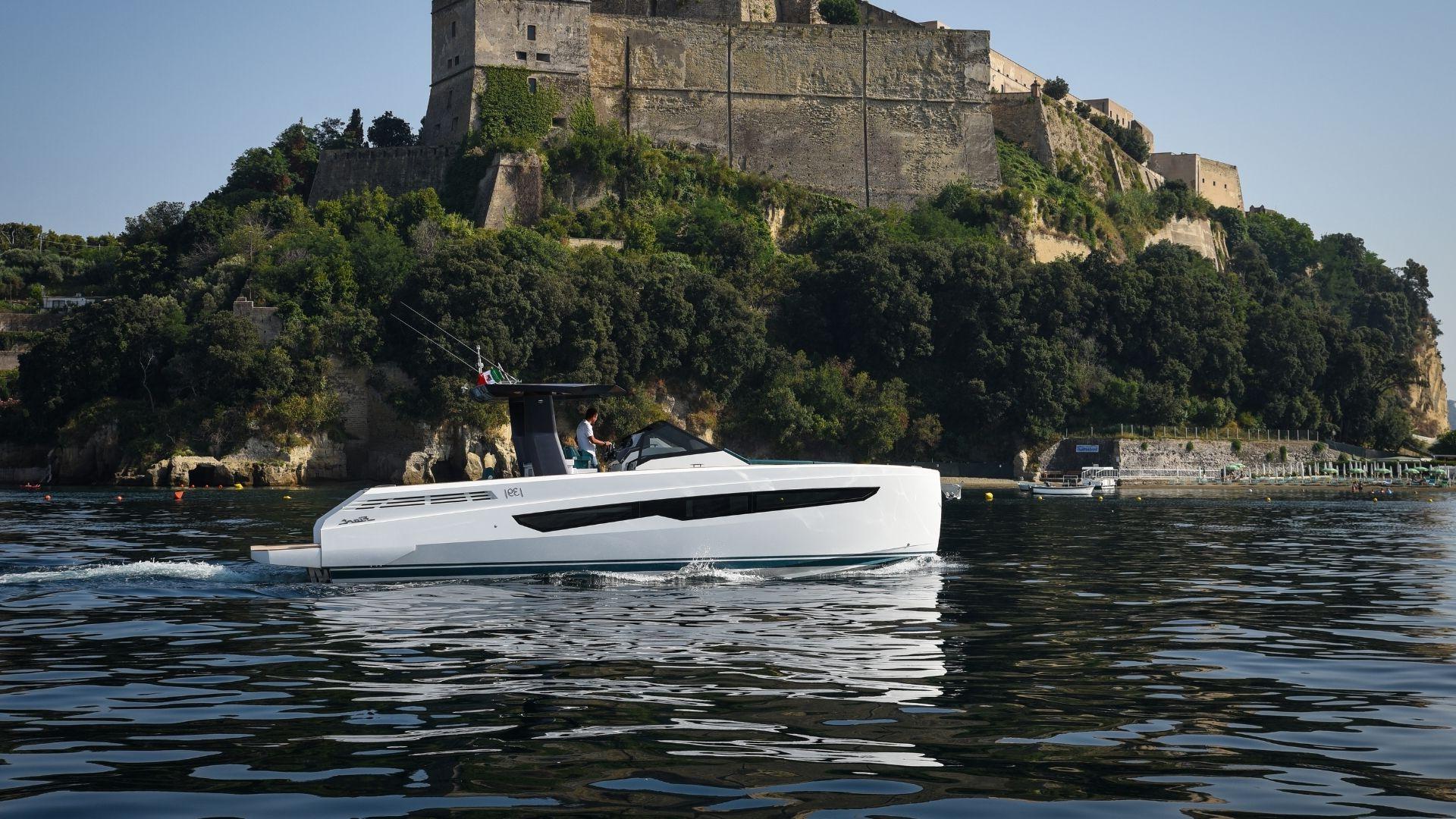 FIART 39 SEAWALKER REVIEW, Smart Yachts