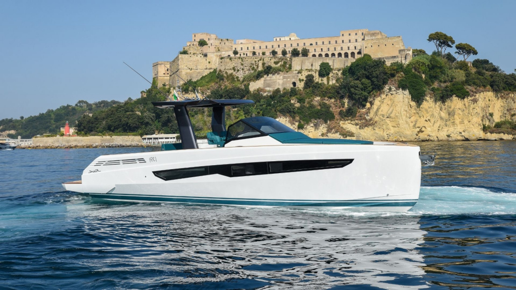 FIART 39 SEAWALKER REVIEW, photo 1, Smart Yachts