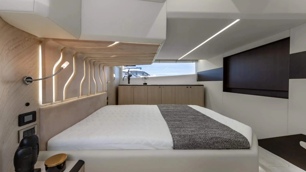 First look: GALEON 440 FLY & 450 HTC, photo 5, Smart Yachts