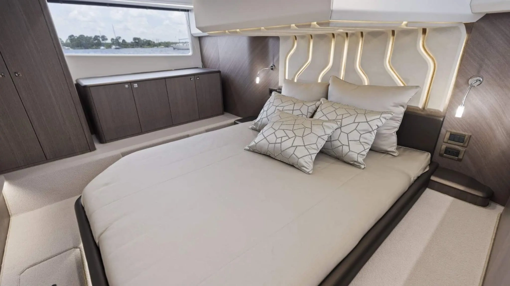 First look: GALEON 440 FLY & 450 HTC, photo 14, Smart Yachts