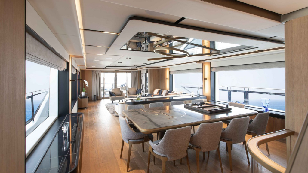 First photographs of the new Majesty 111, photo 8, Smart Yachts