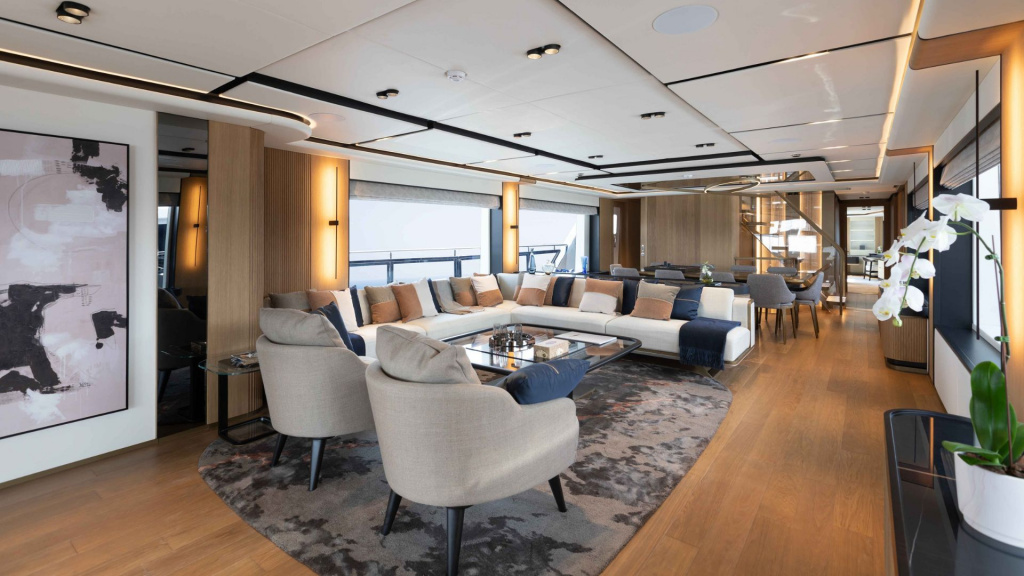 First photographs of the new Majesty 111, photo 7, Smart Yachts