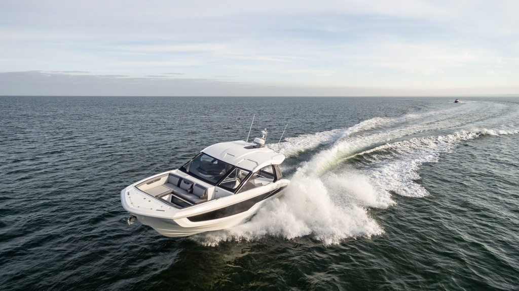 World Premiere Galeon 325 GTO 2021 with outboard power, photo 3, Smart Yachts
