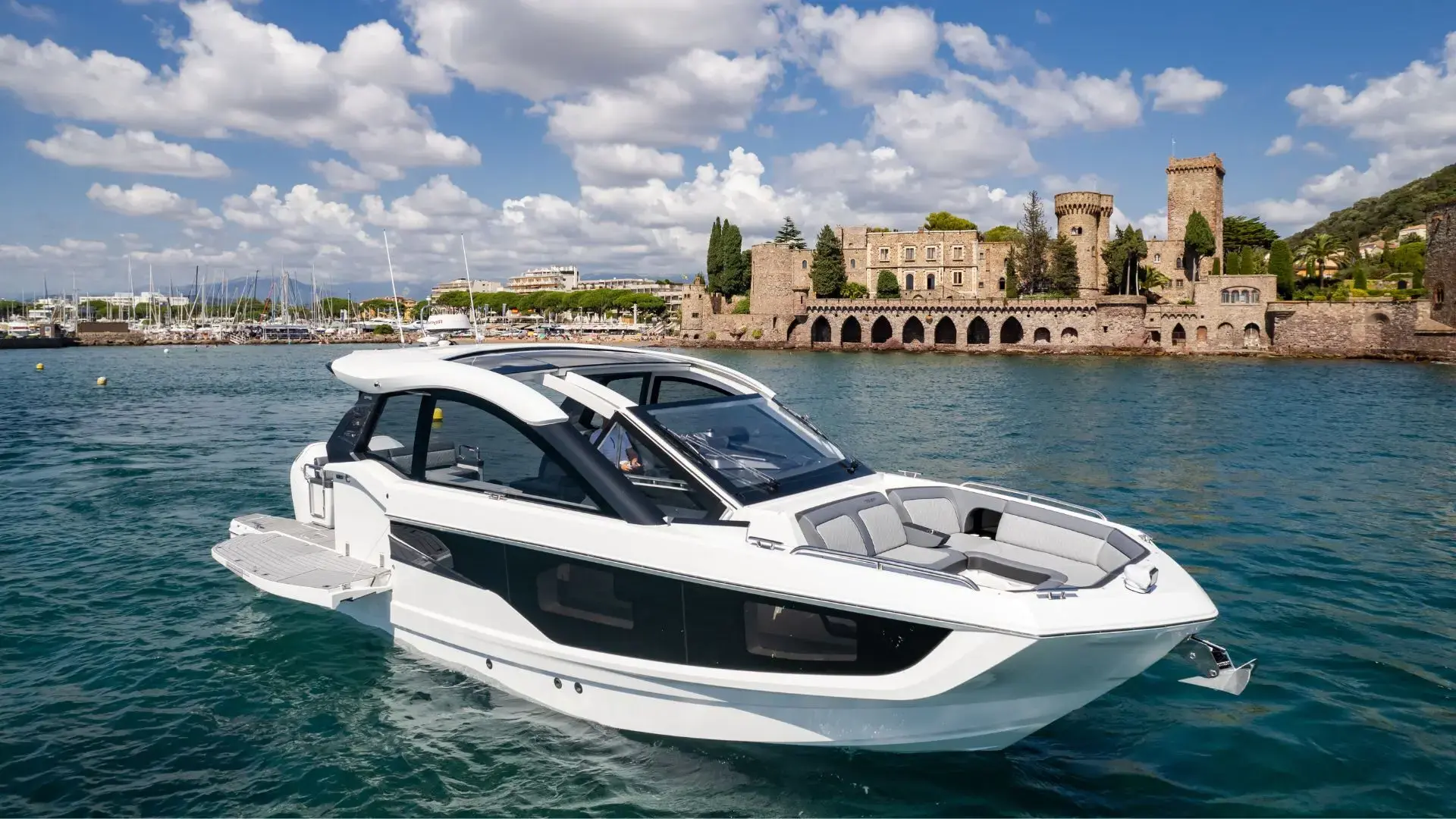 Introducing the Galeon 375 GTO, Smart Yachts
