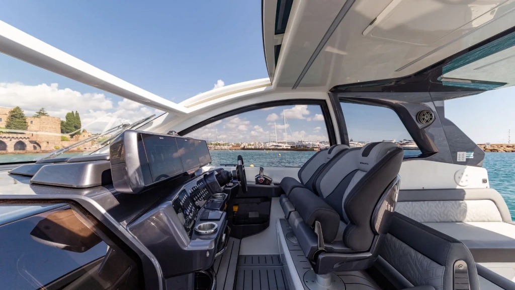 Introducing the Galeon 375 GTO, photo 5, Smart Yachts