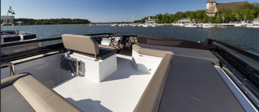 GALEON 470 SKY YACHT TEST! FUEL CONSUMPTION, SPEED, STOCK AND MUCH MORE, photo 6, Smart Yachts