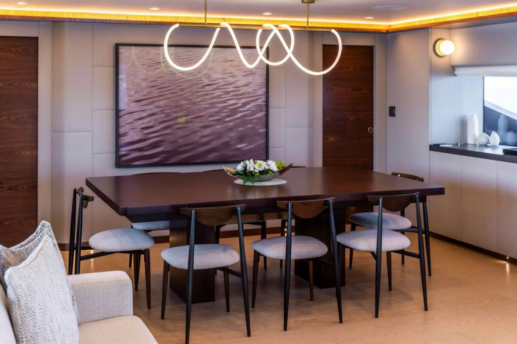 Kando 110: Long-Range Explorer Superyacht Review, photo 4, Smart Yachts