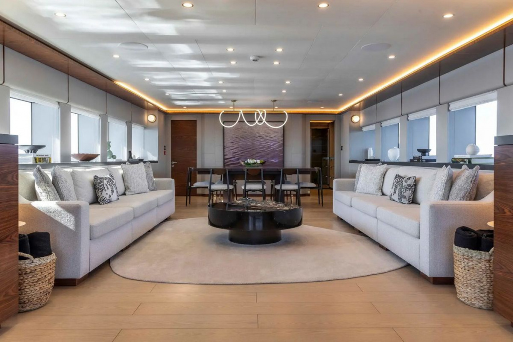 Kando 110: Long-Range Explorer Superyacht Review, photo 3, Smart Yachts