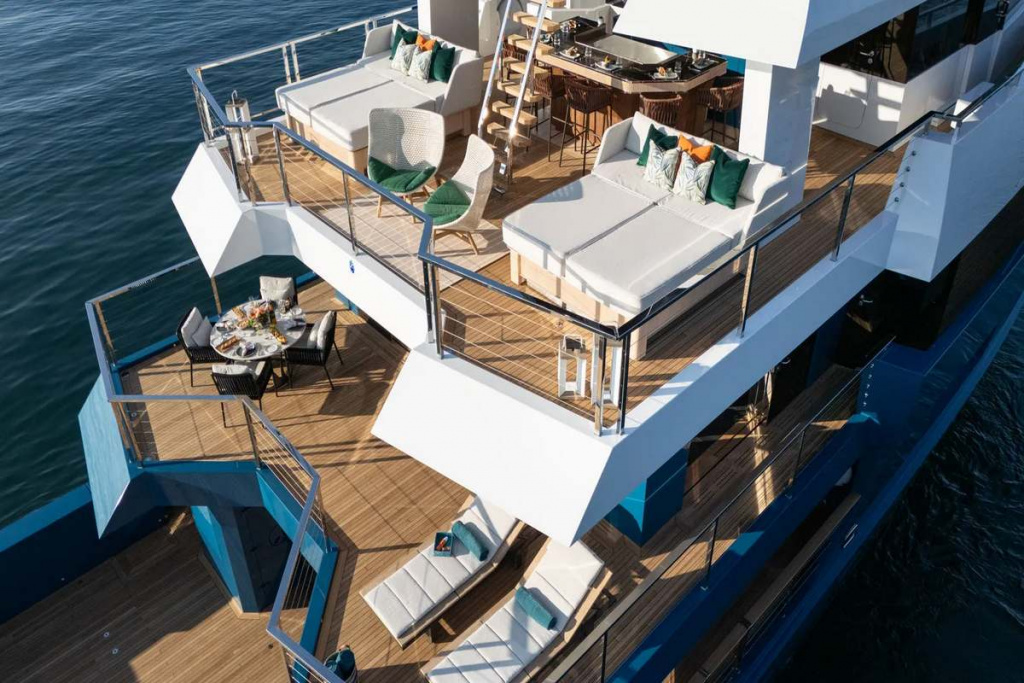 "KING BENJI" Yacht Review - Built For Adventure, photo 2, Smart Yachts