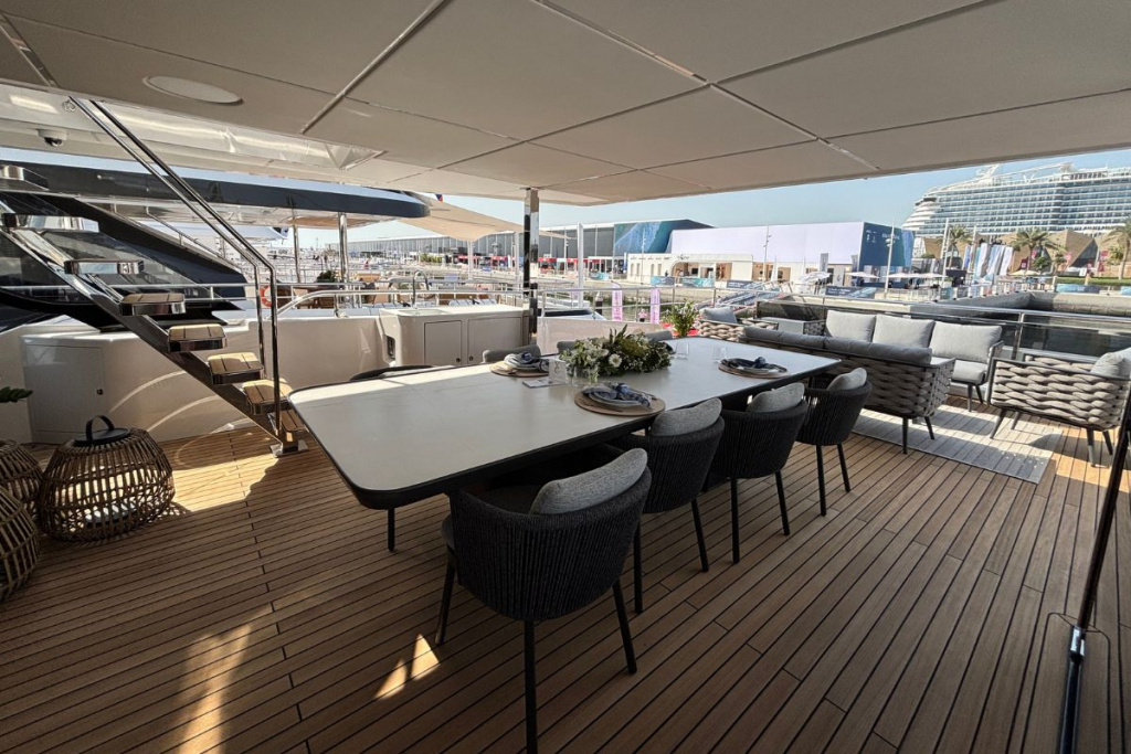 Majesty 112 Terrace: Premiere at DIBS 2025, photo 4, Smart Yachts