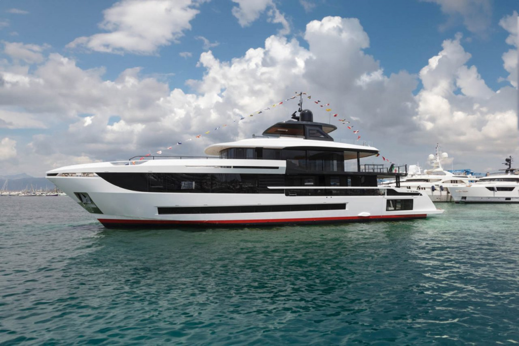 Mangusta Oceano 39 Motor Yacht Launched, photo 1, Smart Yachts