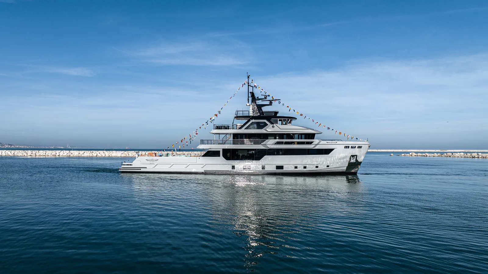 44.3m Maverick: A Groundbreaking Explorer Yacht, Smart Yachts