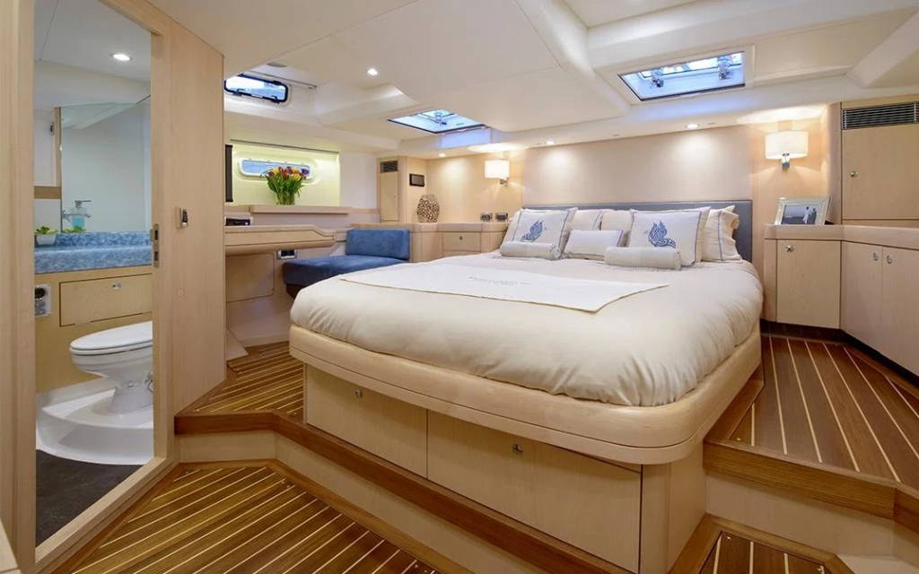 LADY MARIPOSA Sailboat Review, photo 6, Smart Yachts