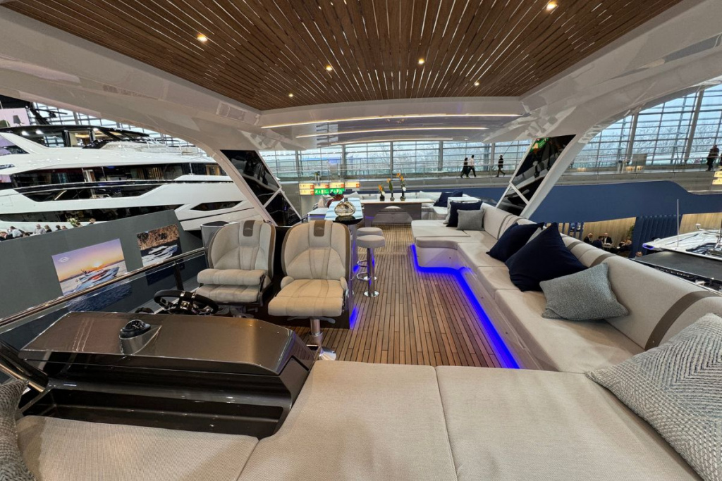 First Look: Premiere of Galeon 435 GTI & Redesign of 640 Fly at Boot Düsseldorf 2025, photo 8, Smart Yachts