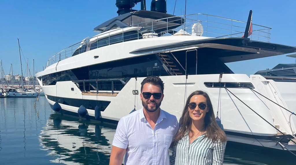 SOLD: Custom Line 120, Smart Yachts