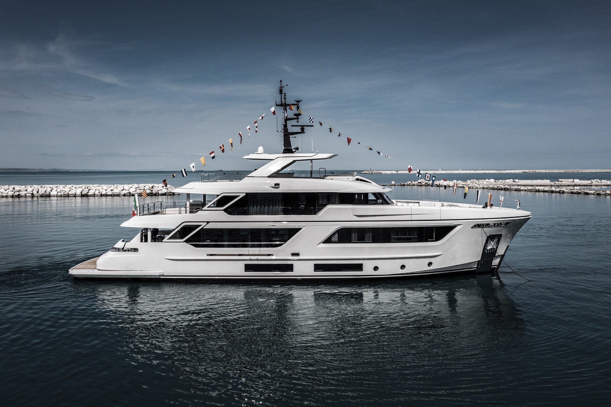 RJ 115 ‘Stellamar’ Shines at Cannes Yachting Festival & Monaco Yacht Show 2023, Smart Yachts