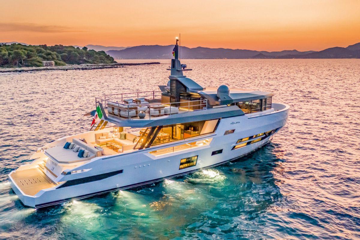 Sales Fleet Update at Smart Yachts