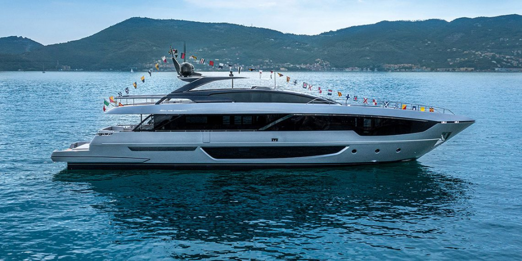 6 debuts among 30-40m motor yachts at the Cannes Yachting Festival 2022, photo 6, Smart Yachts