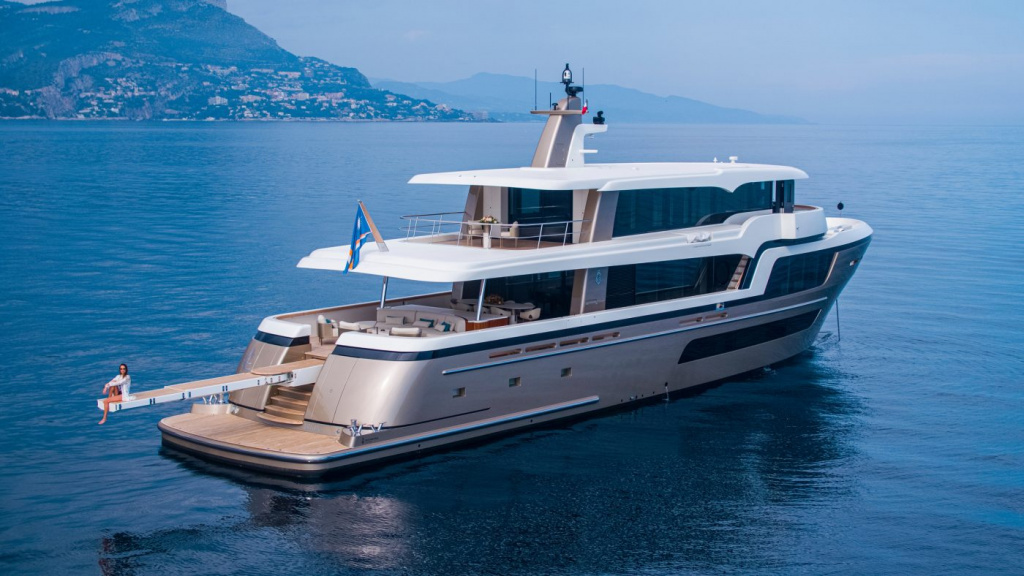 6 debuts among 30-40m motor yachts at the Cannes Yachting Festival 2022, photo 4, Smart Yachts