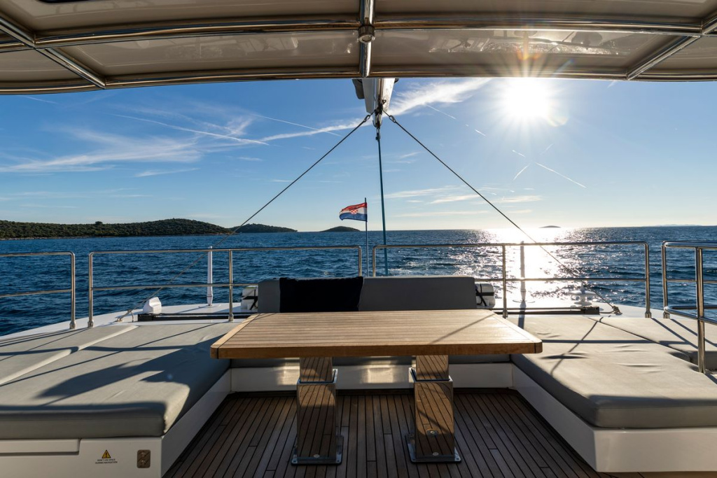 Step Aboard Mr. Si, Sunreef 60 Ready to Cruise, photo 5, Smart Yachts