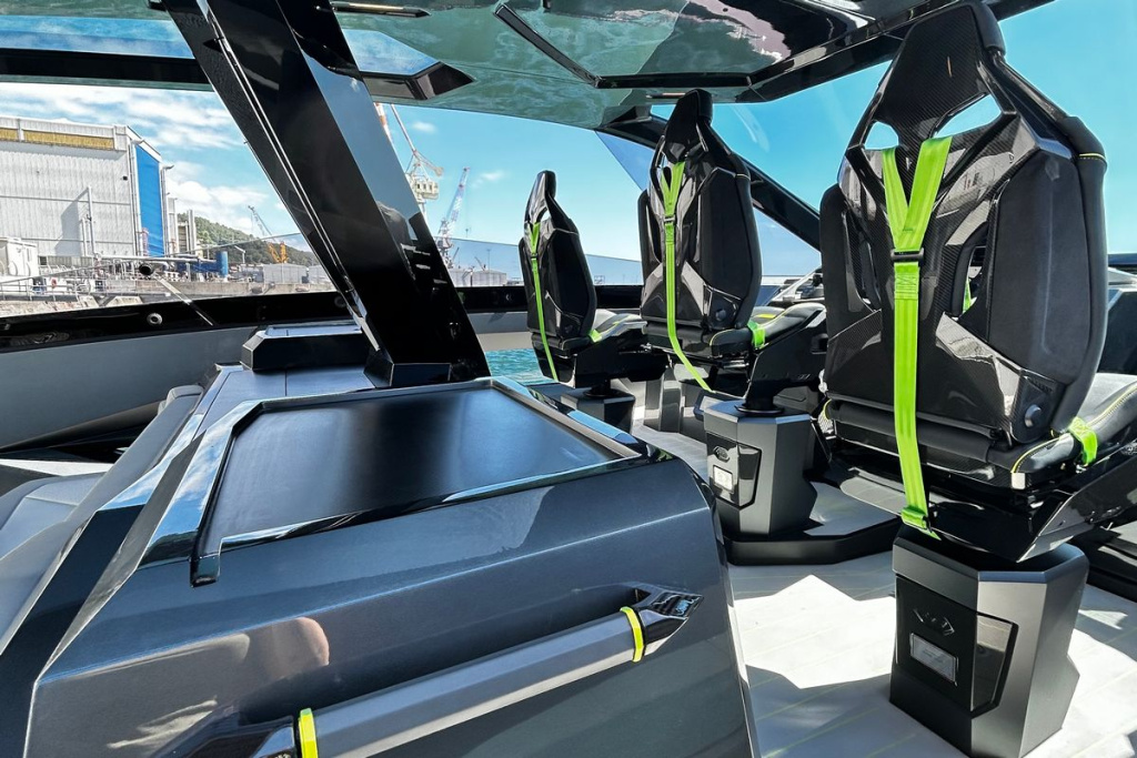 Tecnomar for Lamborghini Yachts Available on the Market, photo 6, Smart Yachts