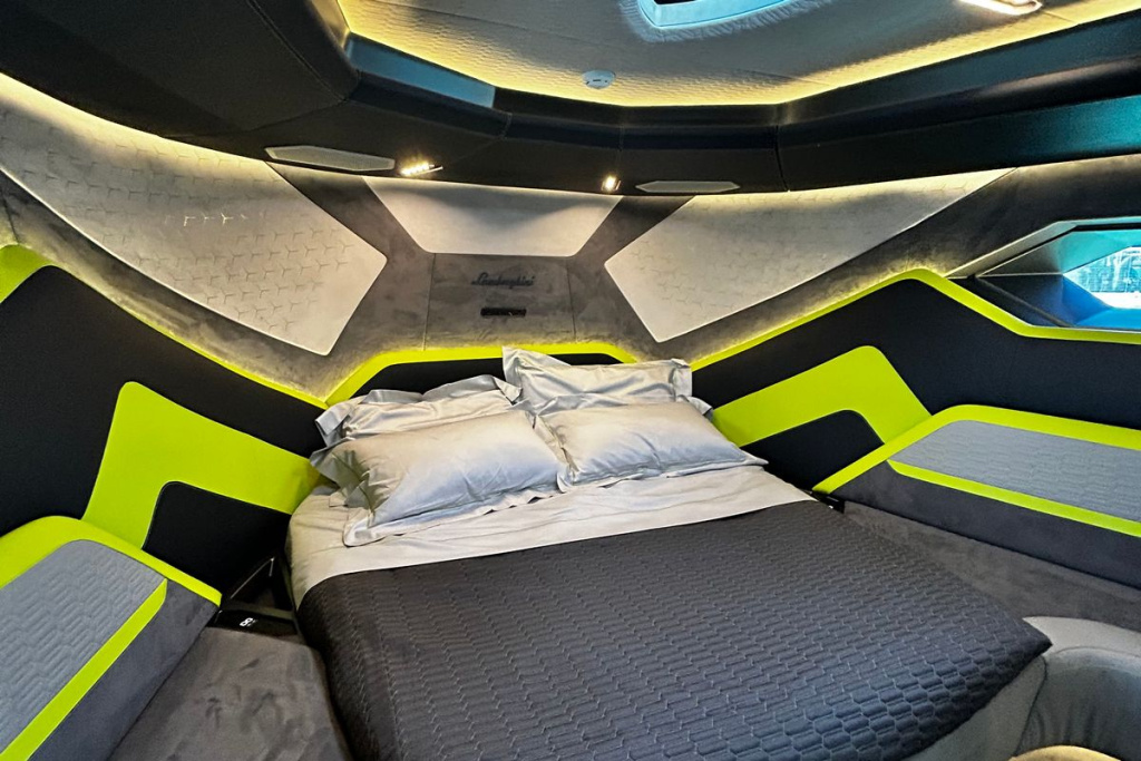 Tecnomar for Lamborghini Yachts Available on the Market, photo 7, Smart Yachts