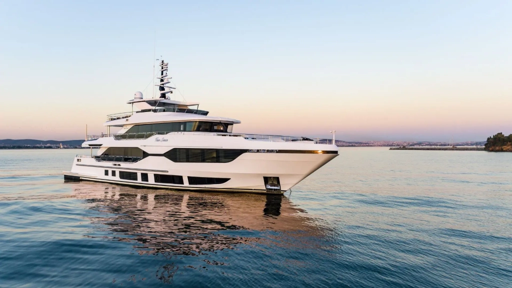 True Sense: New photos of Majesty 120 for sale, photo 3, Smart Yachts