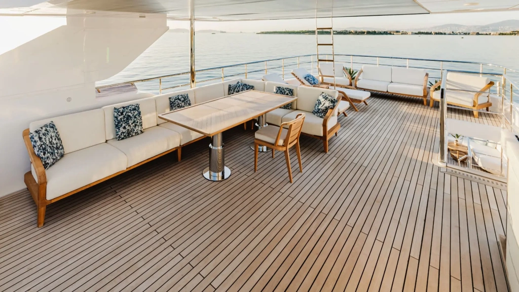 True Sense: New photos of Majesty 120 for sale, photo 8, Smart Yachts