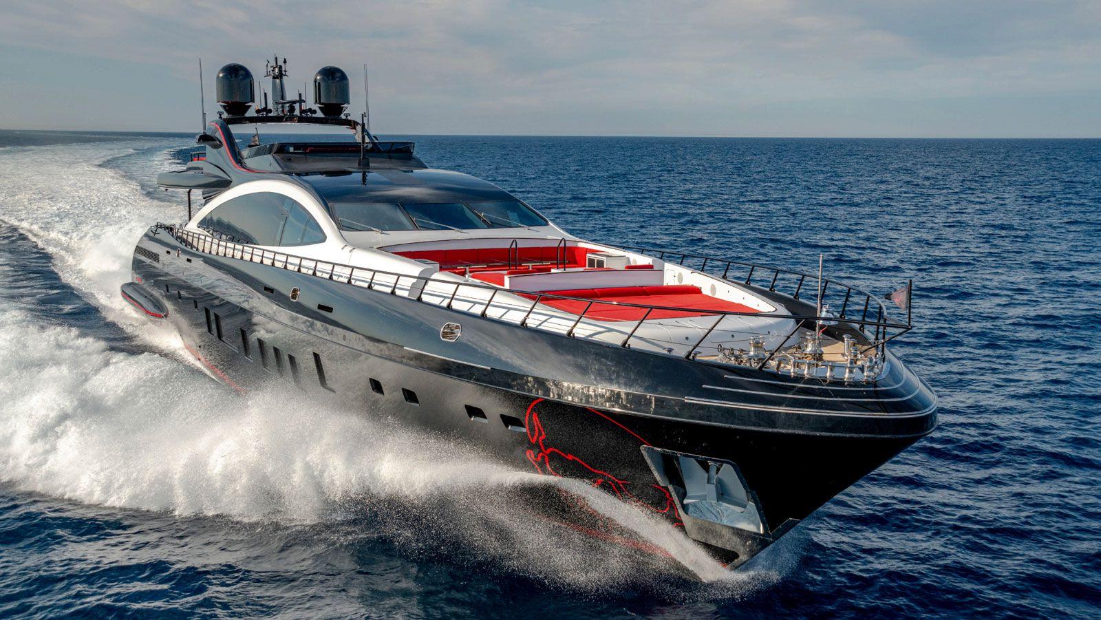 VIDEO REVIEW Black Legend: Fast, Fearless, and Unforgettable, Smart Yachts