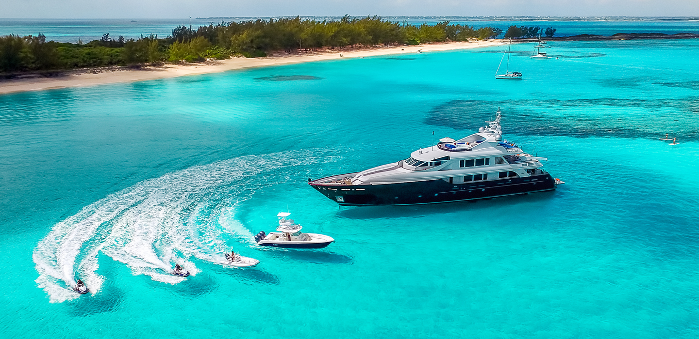Charter a yacht and spend your winter holidays in the Maldives, Smart Yachts
