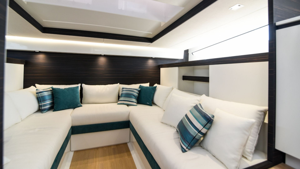 YACHT OF THE WEEK - FIART SEAWALKER 39, photo 7, Smart Yachts