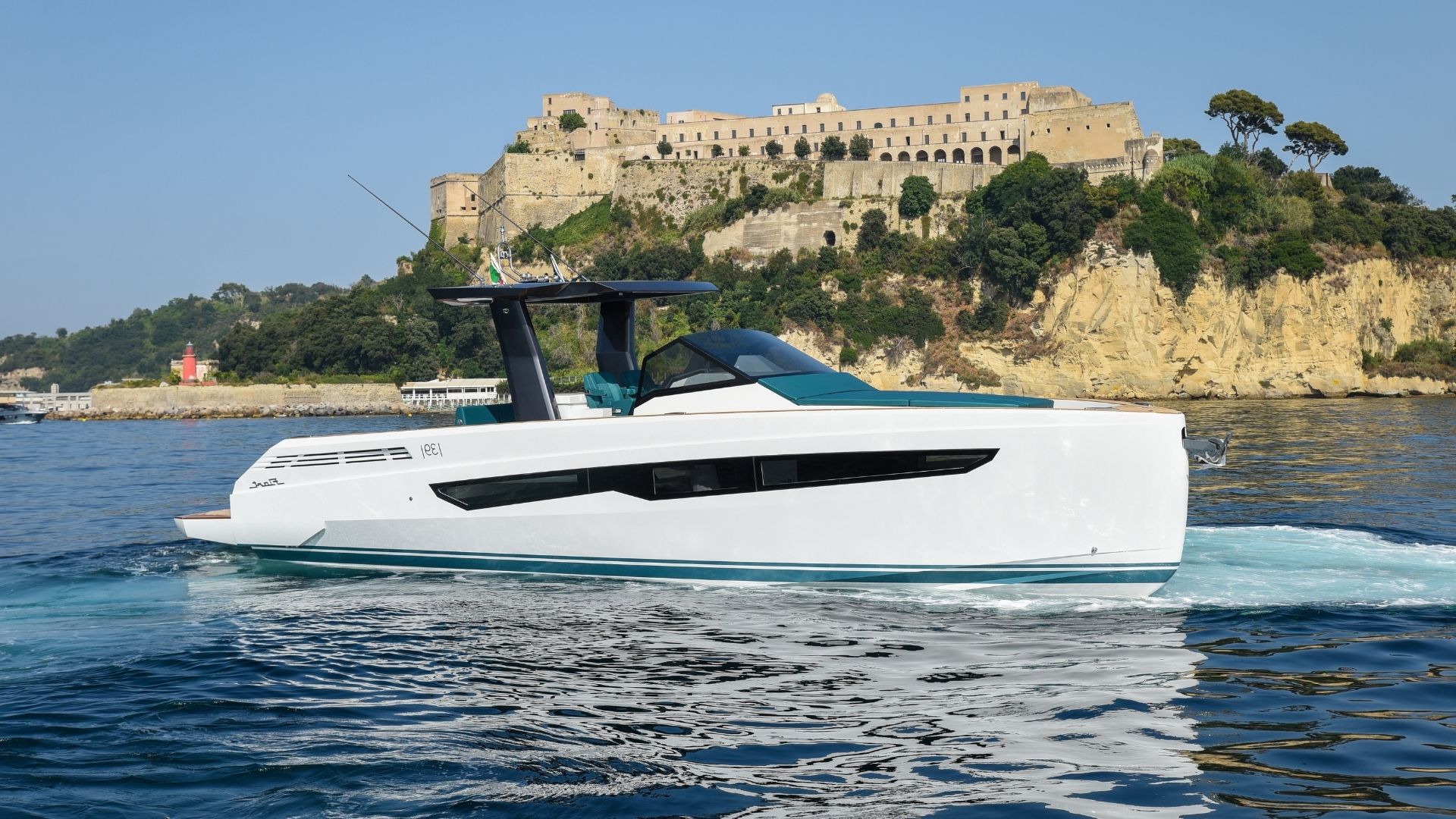 YACHT OF THE WEEK - FIART SEAWALKER 39, Smart Yachts
