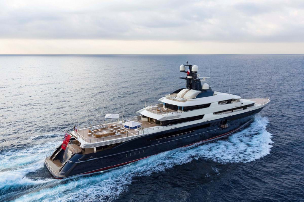 Yachts spotted at the 2022 Abu Dhabi Grand Prix, photo 2, Smart Yachts