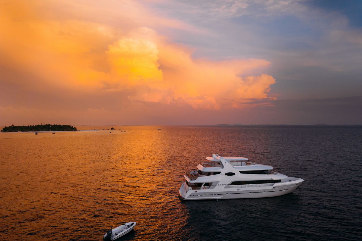 "ALICE", a 2019 Salted Fiber Works 31.26m motor yacht for charter, at anchor