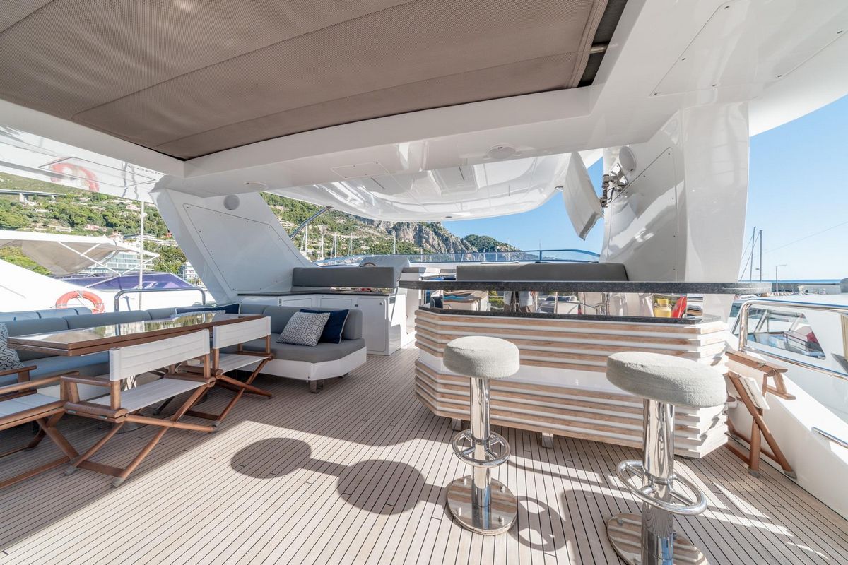 BENETTI DELFINO 93, a 2013 Benetti 28.5m motor yacht for sale, flybridge bar