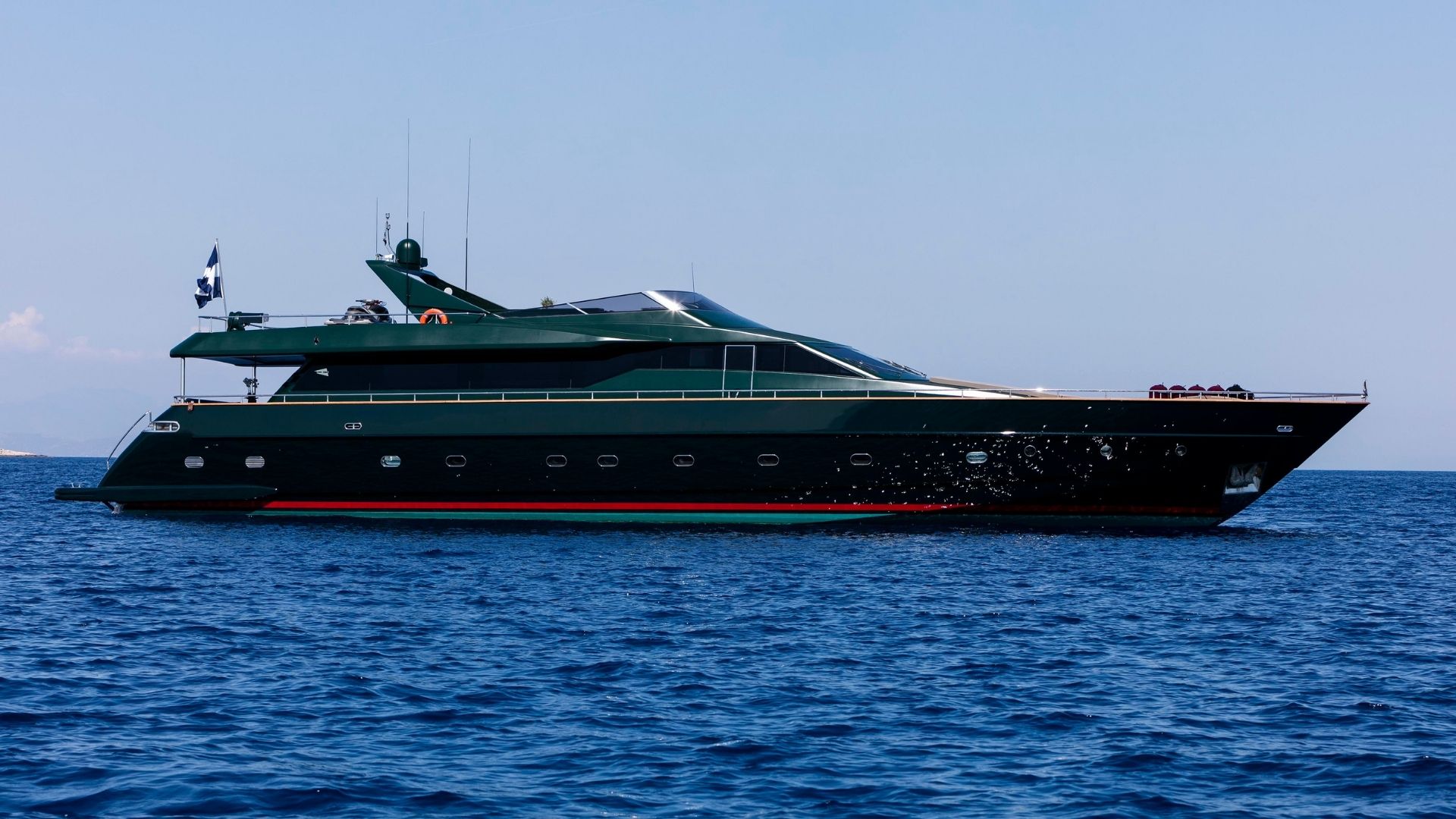 "CAN'T REMEMBER", a 2004 Tecnomar 35.6m motor yacht for charter, profile starboard