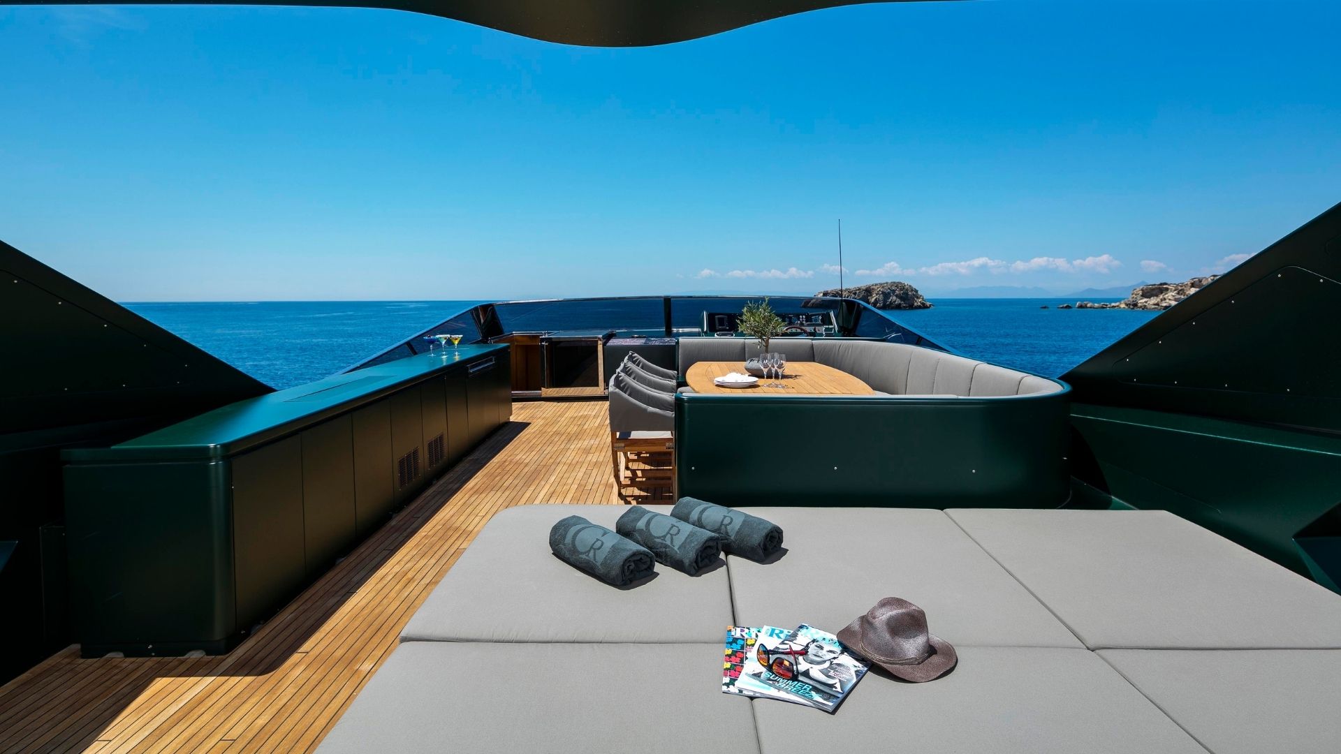 "CAN'T REMEMBER", a 2004 Tecnomar 35.6m motor yacht for charter, sundeck