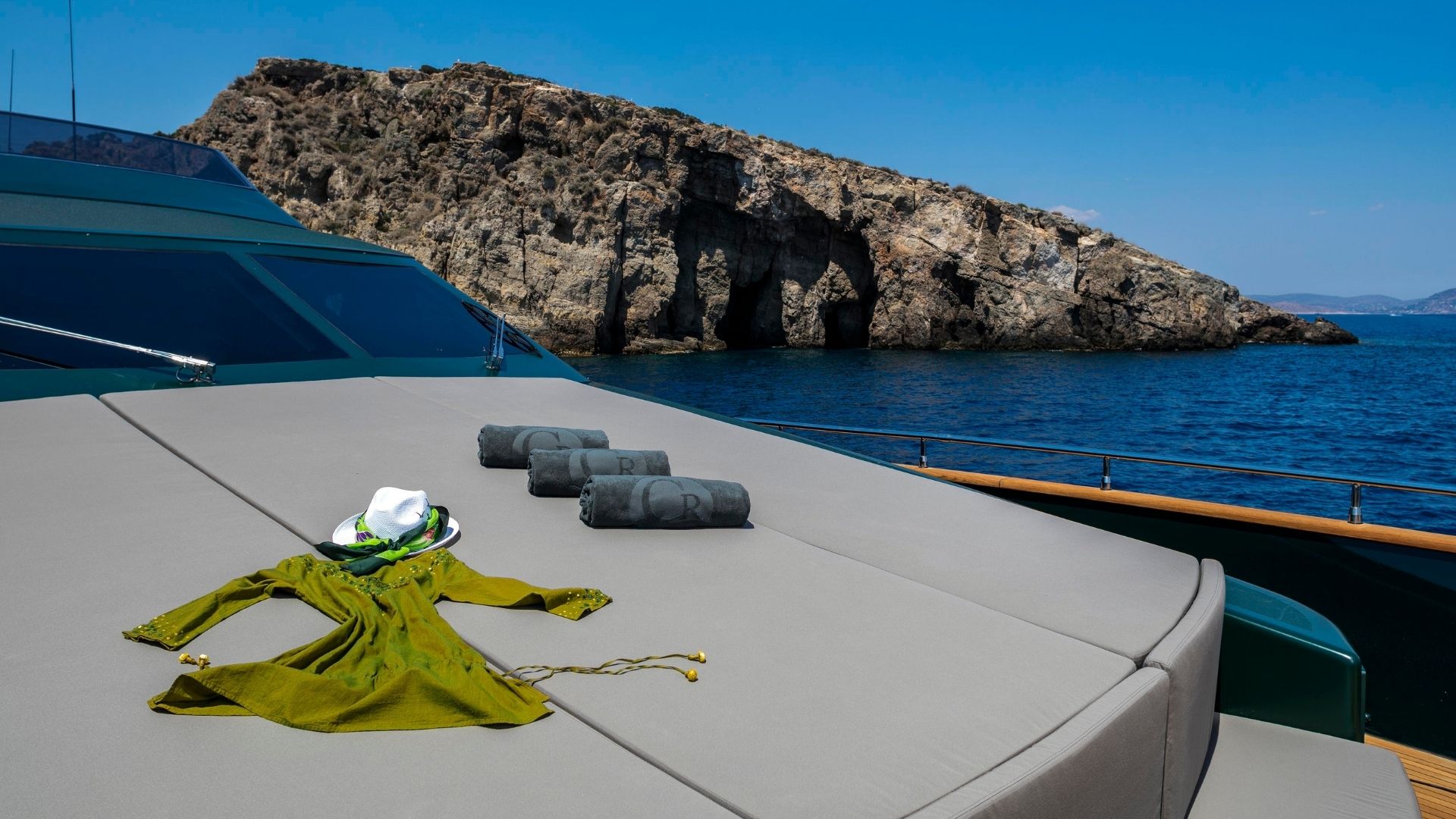 "CAN'T REMEMBER", a 2004 Tecnomar 35.6m motor yacht for charter, bow lounge