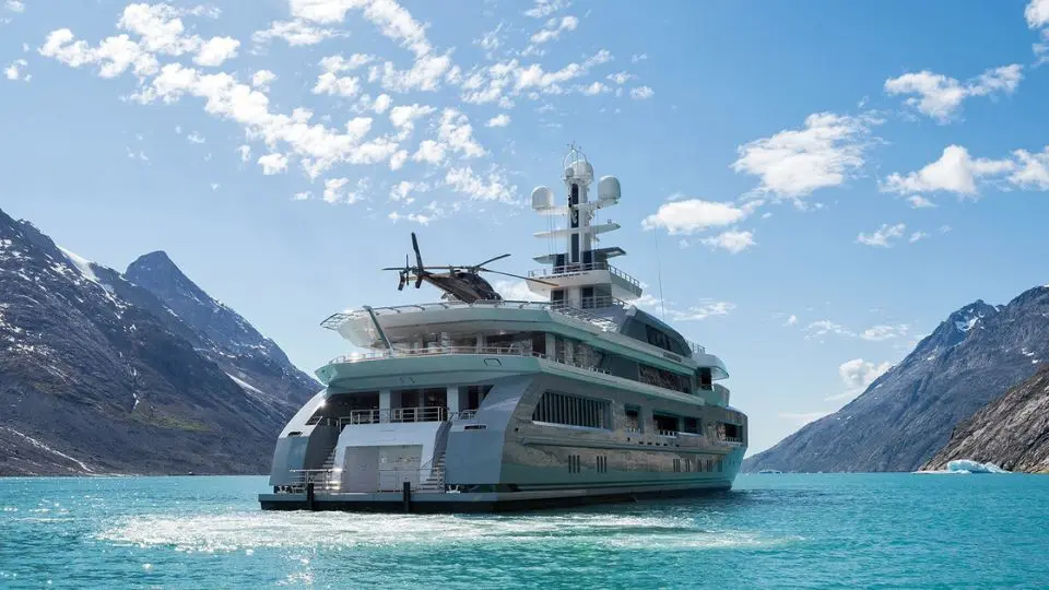 "CLOUDBREAK", a 2016 Abeking & Rasmussen 75.28m motor yacht for charter, stern