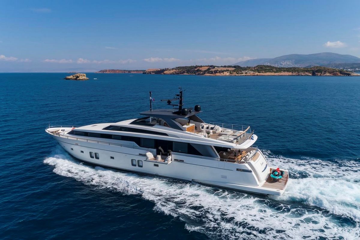 "DINAIA", a 2018 Sanlorenzo 32.2m motor yacht for sale, running